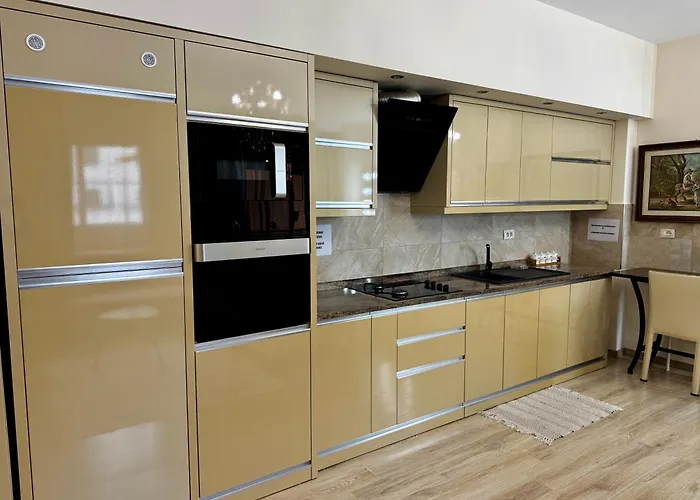 Ardbay * Golem (Tirana)